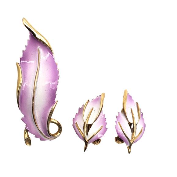 Purple White Enamel Leaf Brooch & Clip On Earring Set Lavender Gold Tone Vintage - Picture 7 of 7